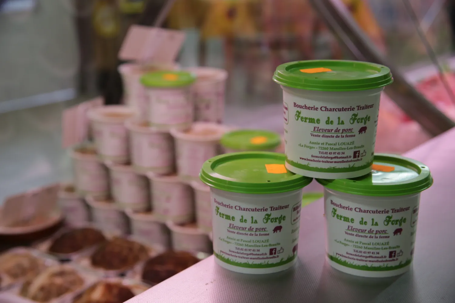 producteurs locaux souligne sous ballon