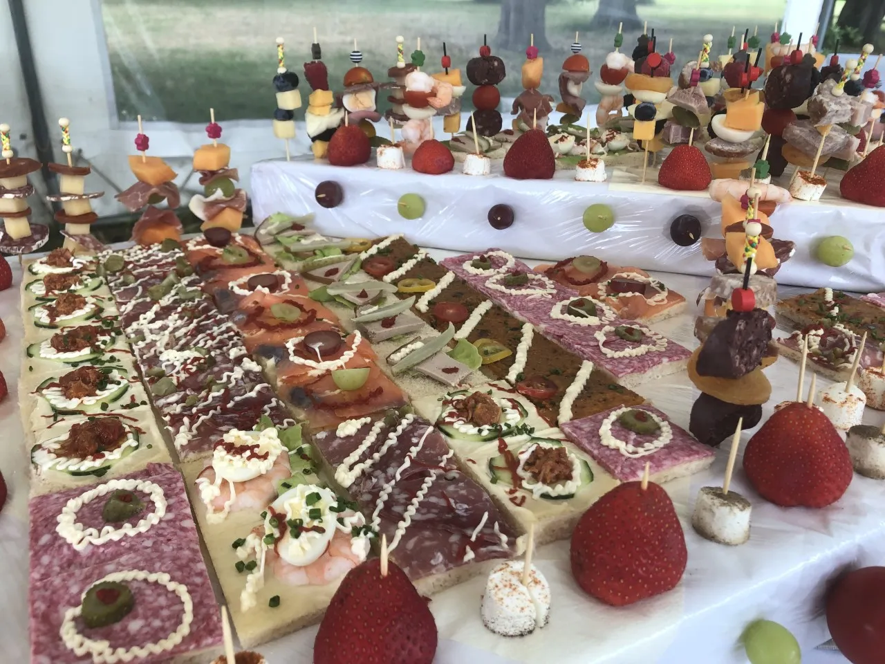 traiteur mariage mezieres sur ponthouin